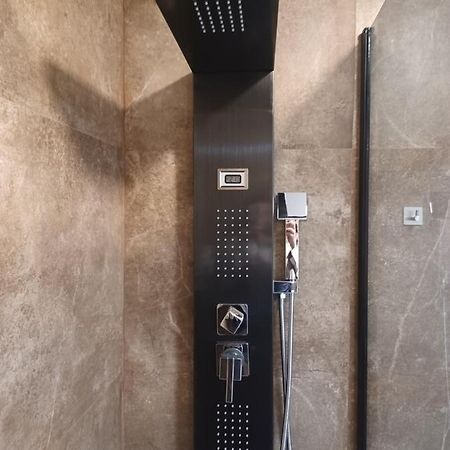 Apartamento Acogedor Junto A Calle Betis, Triana-Los Remedios Sevilha Exterior foto