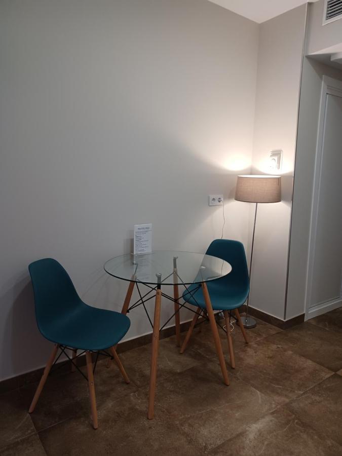 Apartamento Acogedor Junto A Calle Betis, Triana-Los Remedios Sevilha Exterior foto