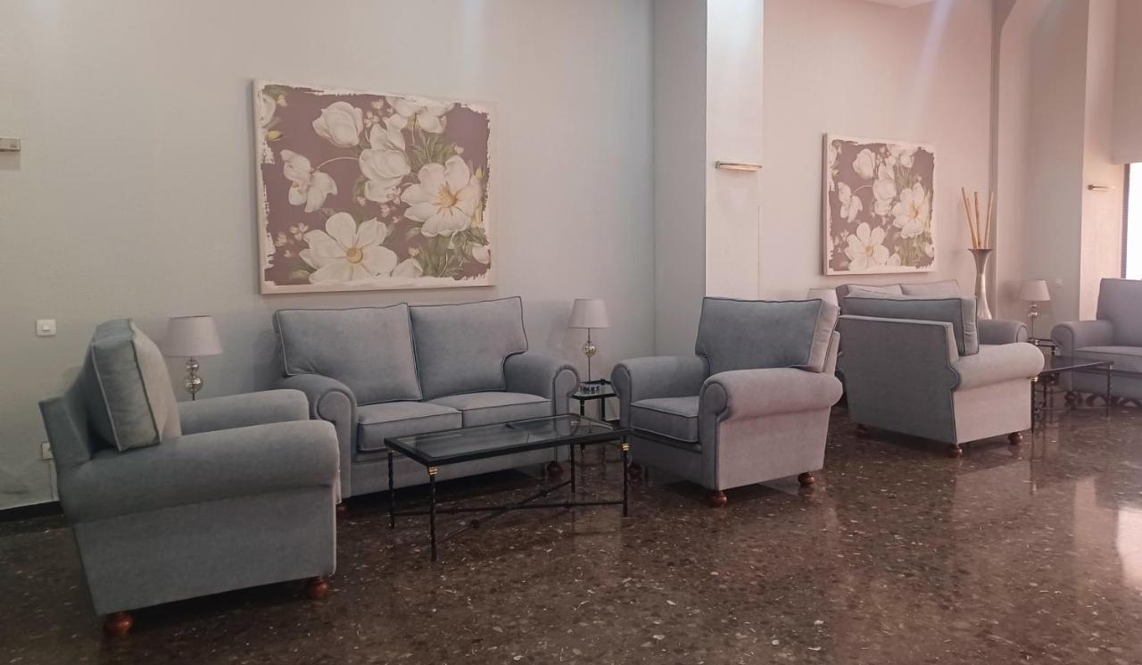 Apartamento Acogedor Junto A Calle Betis, Triana-Los Remedios Sevilha Exterior foto